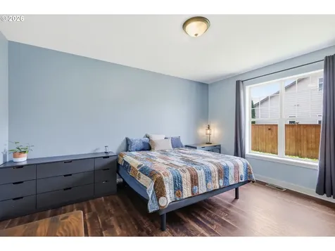 1076 S 40th Place Springfield OR 97478