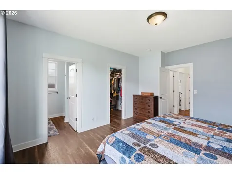 1076 S 40th Place Springfield OR 97478