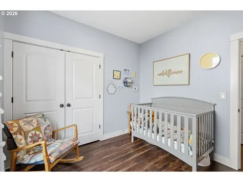 1076 S 40th Place Springfield OR 97478