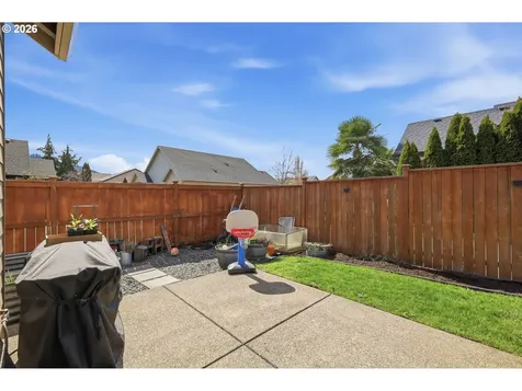 1076 S 40th Place Springfield OR 97478