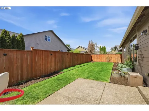 1076 S 40th Place Springfield OR 97478