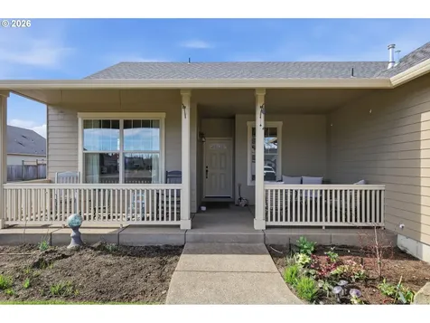 1076 S 40th Place Springfield OR 97478