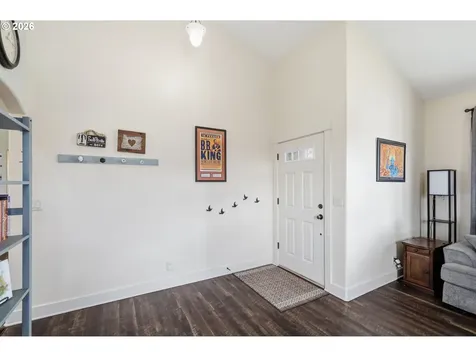 1076 S 40th Place Springfield OR 97478