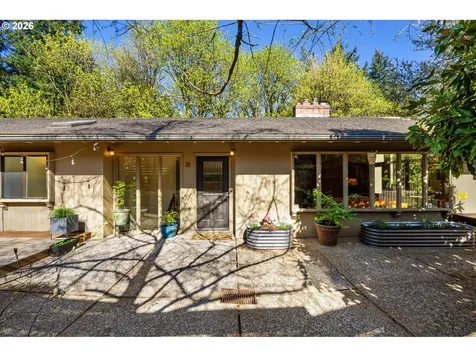 2637 SW Patton Court Portland OR 97201
