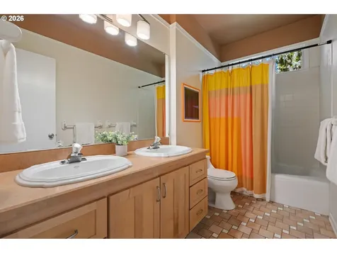 2637 SW Patton Court Portland OR 97201