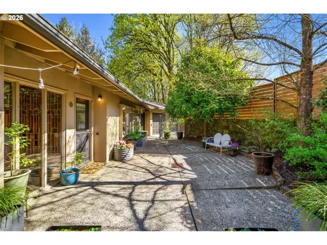 2637 SW Patton Court Portland OR 97201