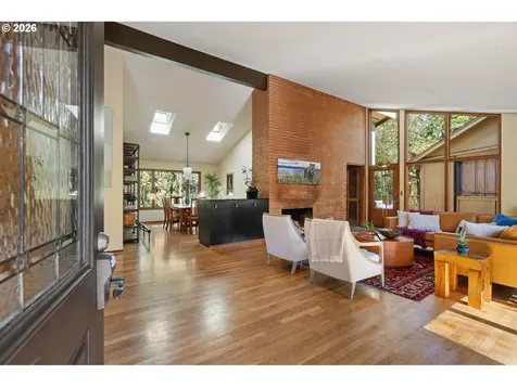 2637 SW Patton Court Portland OR 97201