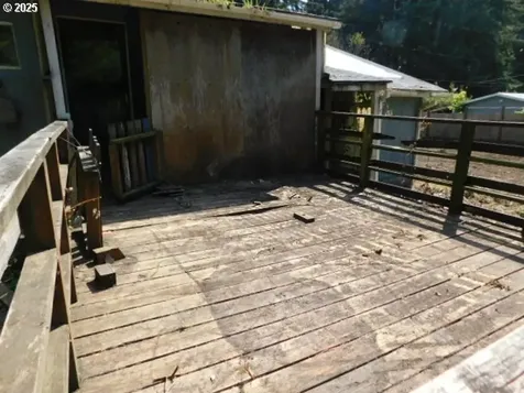 431 NE Alder Street Yachats OR 97498