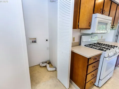 6005 SE Reedway Street Portland OR 97206