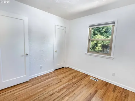 6005 SE Reedway Street Portland OR 97206