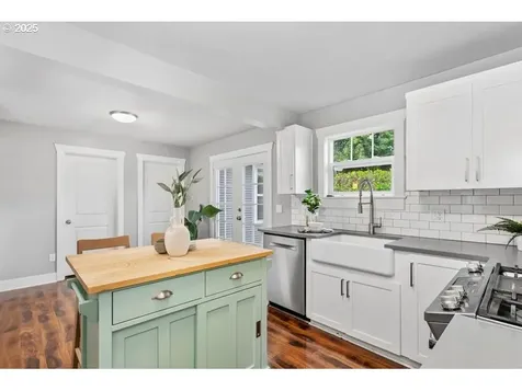 5425 NE 40th Avenue Portland OR 97211