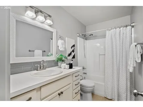 5425 NE 40th Avenue Portland OR 97211