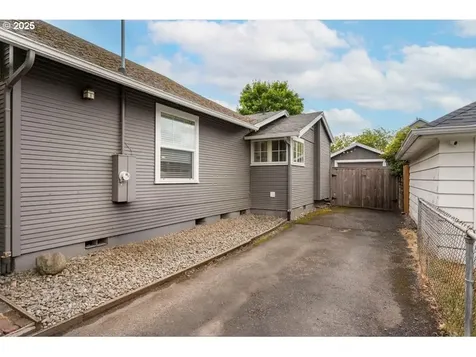 5425 NE 40th Avenue Portland OR 97211