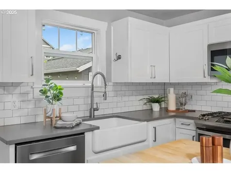 5425 NE 40th Avenue Portland OR 97211