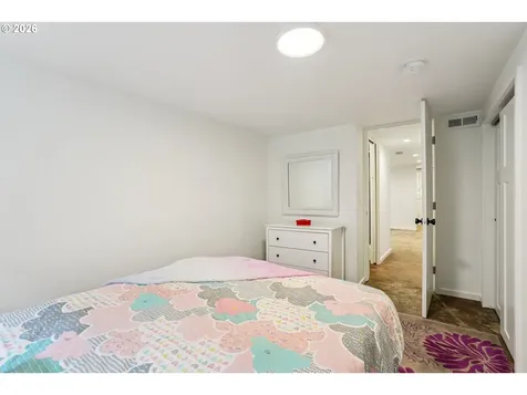 7930 N Emerald Avenue Portland OR 97217