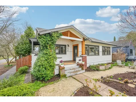 7930 N Emerald Avenue Portland OR 97217