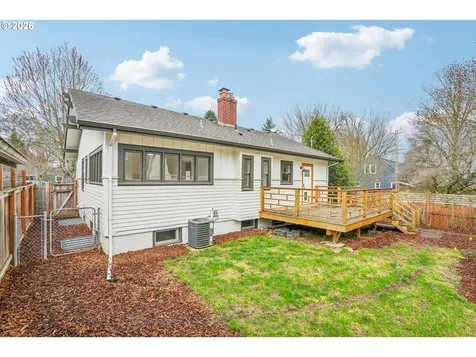 7930 N Emerald Avenue Portland OR 97217