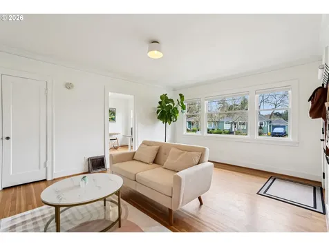 7930 N Emerald Avenue Portland OR 97217