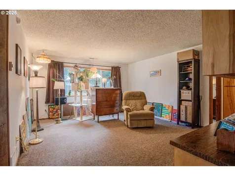 1620 26th Street Florence OR 97439