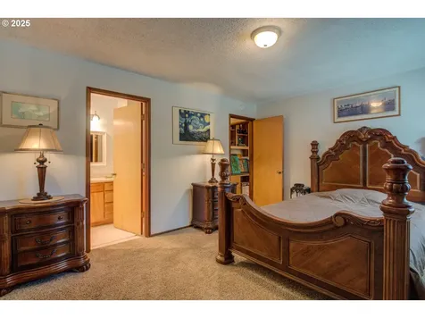1620 26th Street Florence OR 97439