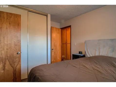 1620 26th Street Florence OR 97439