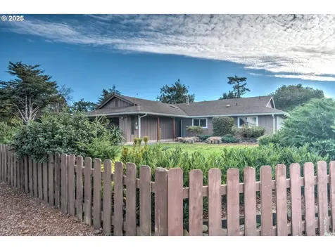 1620 26th Street Florence OR 97439