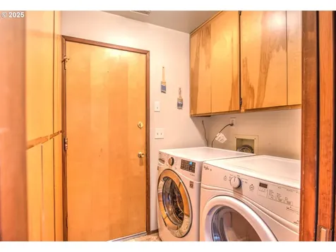 1620 26th Street Florence OR 97439