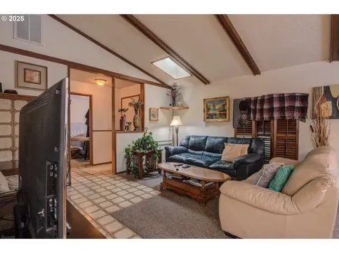 1620 26th Street Florence OR 97439