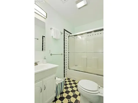 247 NE Washington Street White Salmon WA 98672