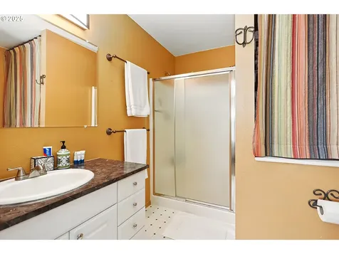 247 NE Washington Street White Salmon WA 98672