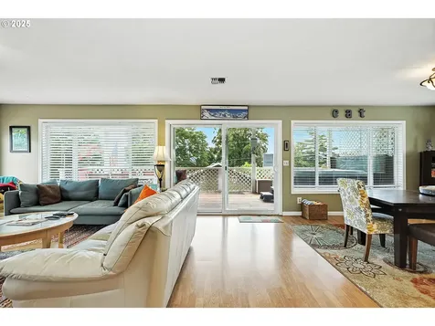 247 NE Washington Street White Salmon WA 98672