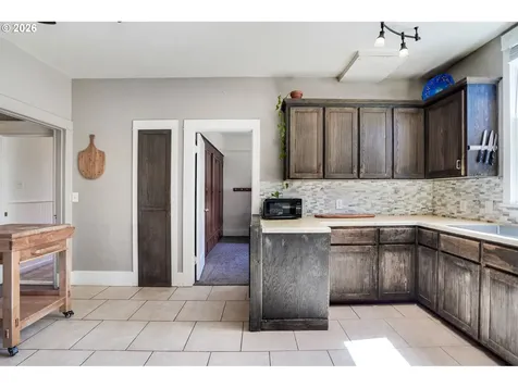 318 Koons Street Silverton OR 97381