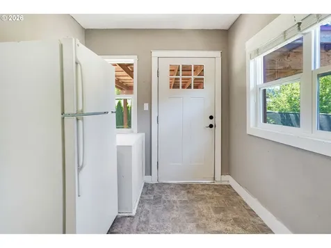 318 Koons Street Silverton OR 97381