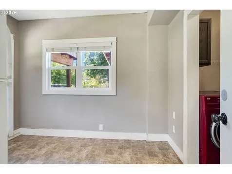 318 Koons Street Silverton OR 97381