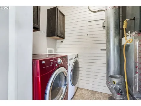318 Koons Street Silverton OR 97381