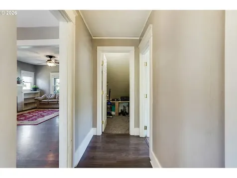 318 Koons Street Silverton OR 97381