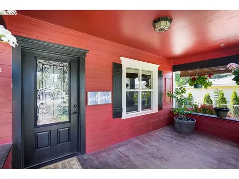 318 Koons Street Silverton OR 97381