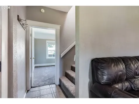 318 Koons Street Silverton OR 97381
