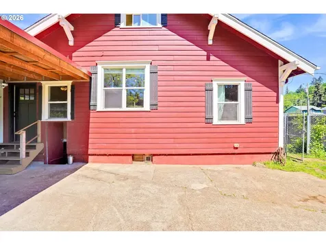 318 Koons Street Silverton OR 97381
