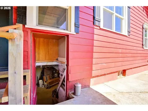 318 Koons Street Silverton OR 97381