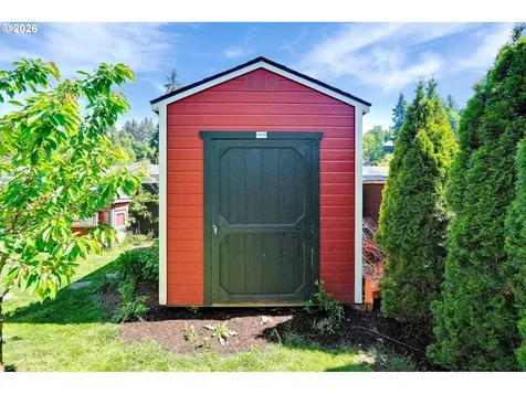 318 Koons Street Silverton OR 97381