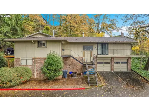 17788 Webster Road Gladstone OR 97027