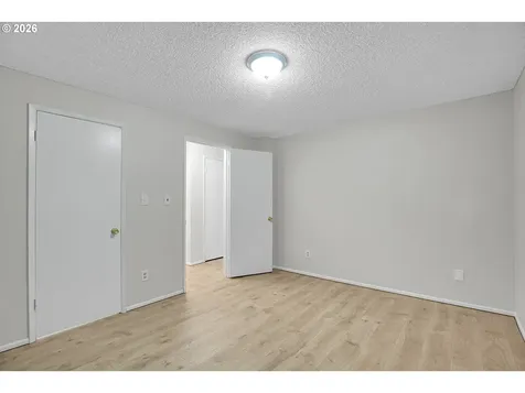 17788 Webster Road Gladstone OR 97027