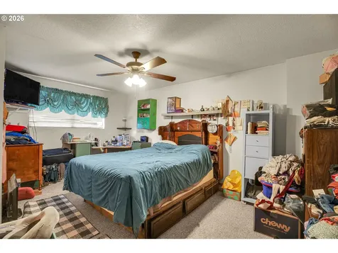 17788 Webster Road Gladstone OR 97027