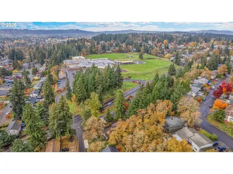 17788 Webster Road Gladstone OR 97027