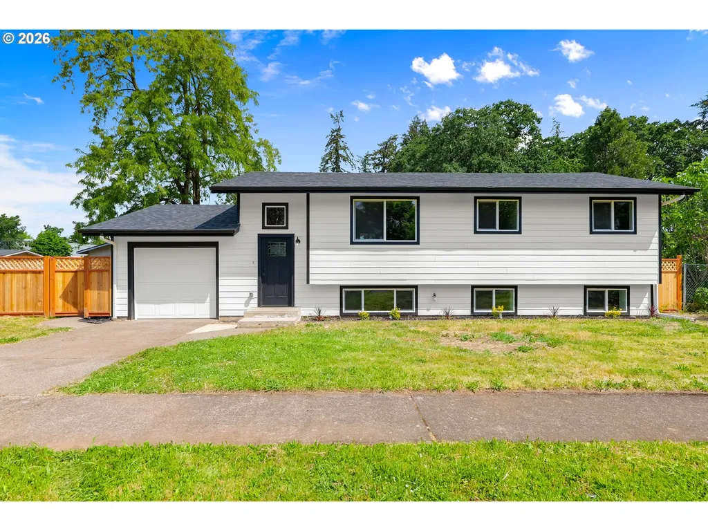 853 Shangri La Avenue NE Salem OR 97303