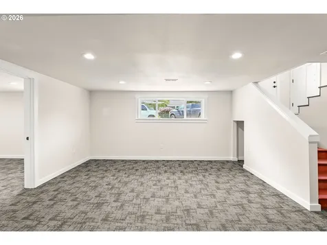 853 Shangri La Avenue NE Salem OR 97303