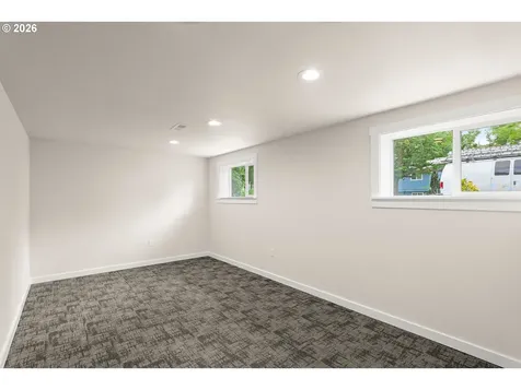 853 Shangri La Avenue NE Salem OR 97303