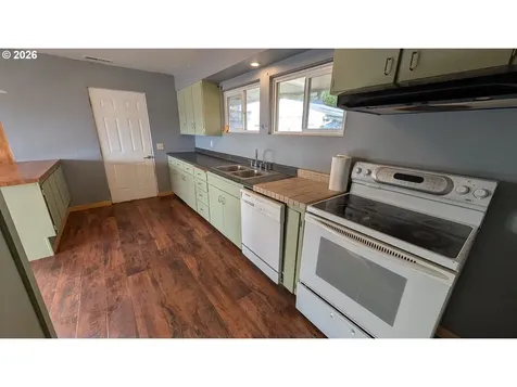 515 State Street North Bend OR 97459