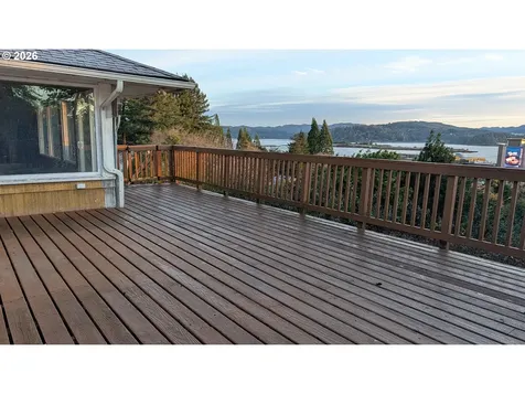 515 State Street North Bend OR 97459